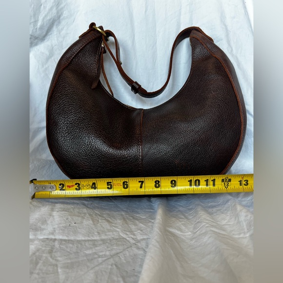 Portland Leather Goods Large Nora Shoulder Bag - Coldbrew Pebbled Leather - Picture 7 of 12